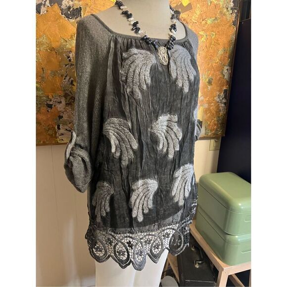 NWT Belle France Boho Gray Beaded Sweater Tunic Made in Italy w/ crocheted Hem M - Picture 2 of 15